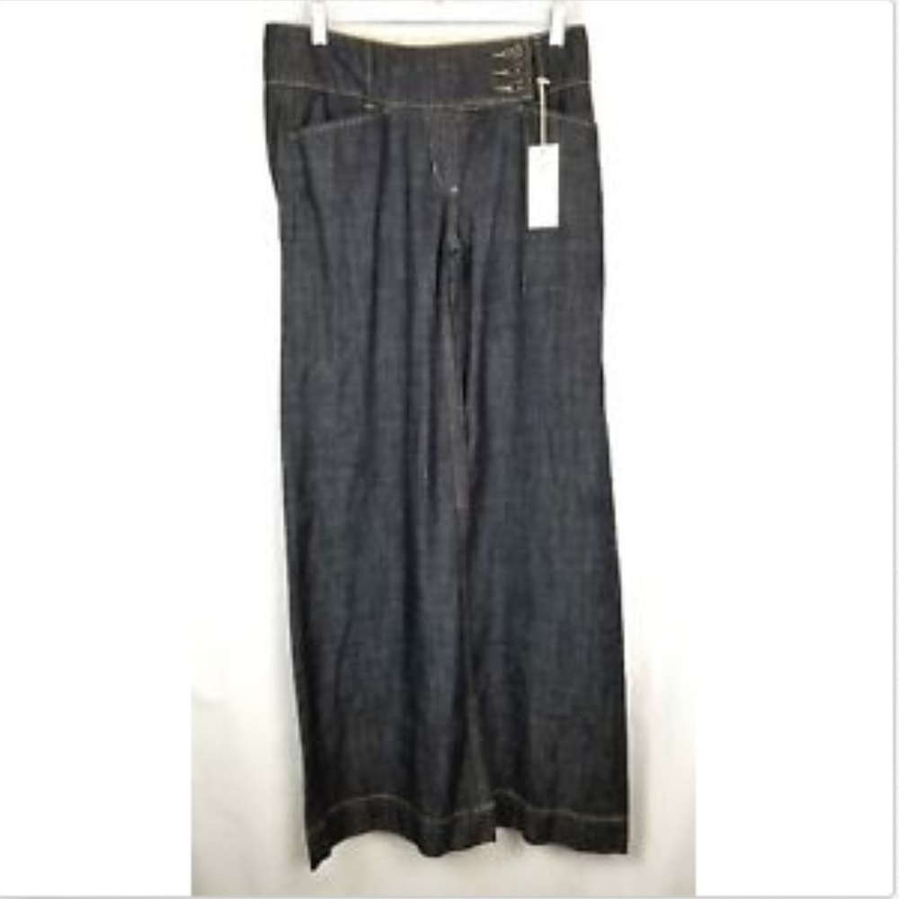 BCBG Maxazria junior women's blue flair jeans